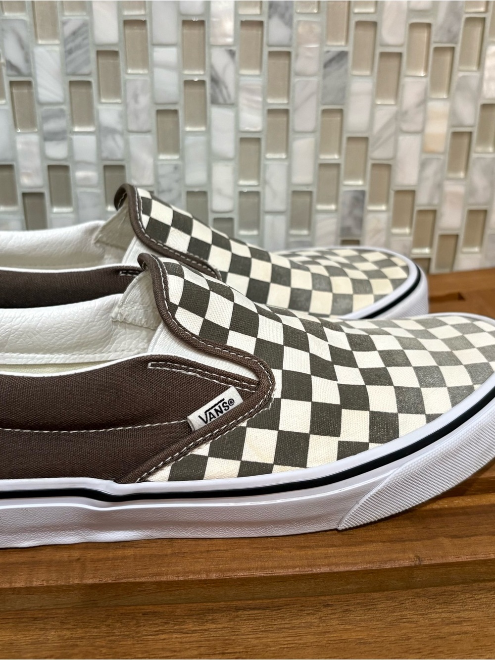 VANS Men’s 10.5 Classic Slip-On - COLOR THEORY CHECKERBOARD WALNUT